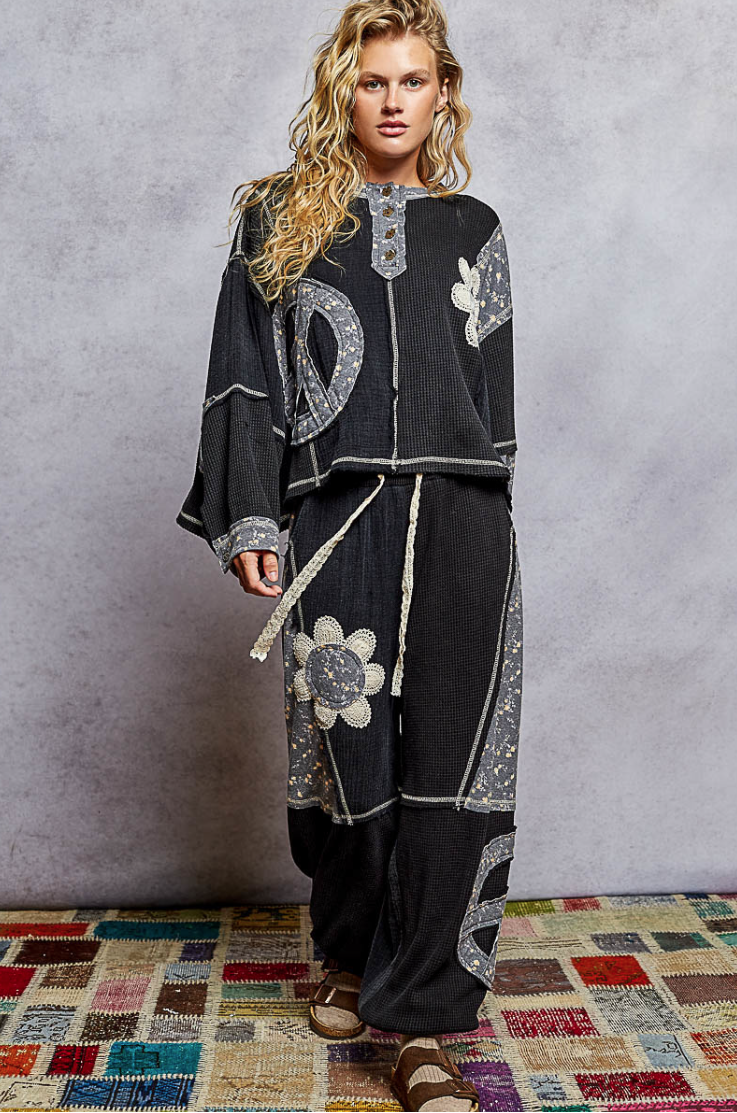 "Peace Garden" Black Peace Floral Gauze Patterned Top