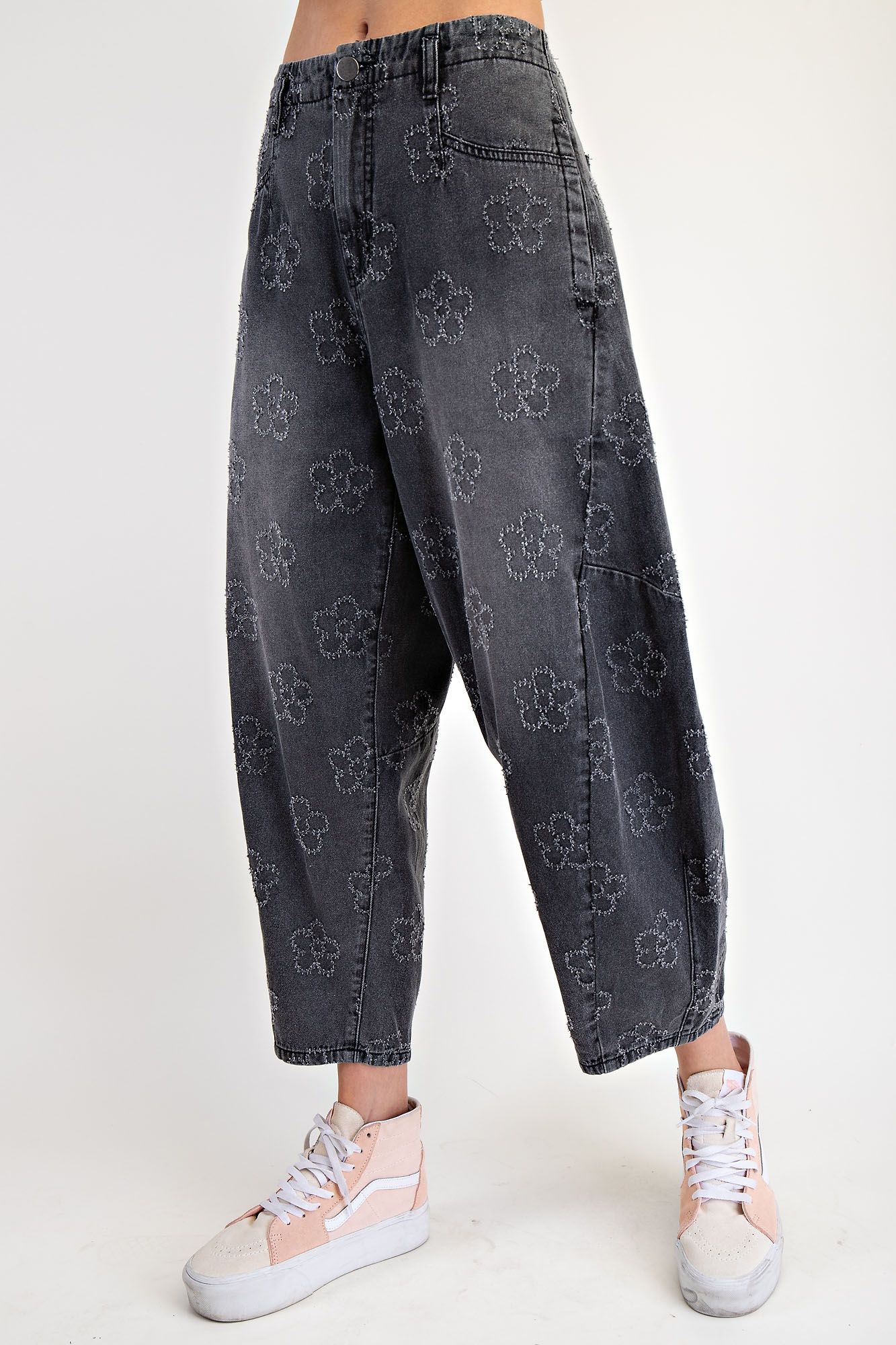 "Flora" Flower Pattern Twill Barrel Pants in Black